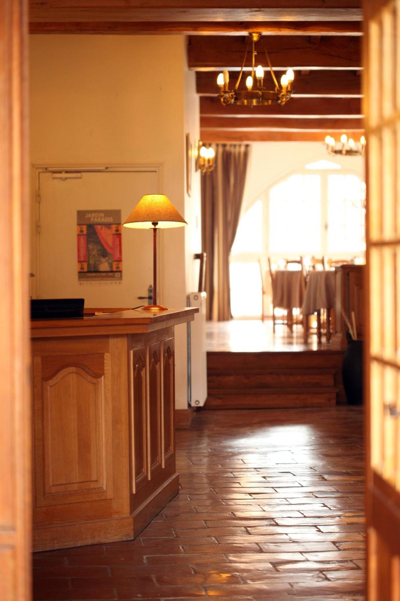 Hotel Des Consuls Castelnau-de-Montmiral Экстерьер фото