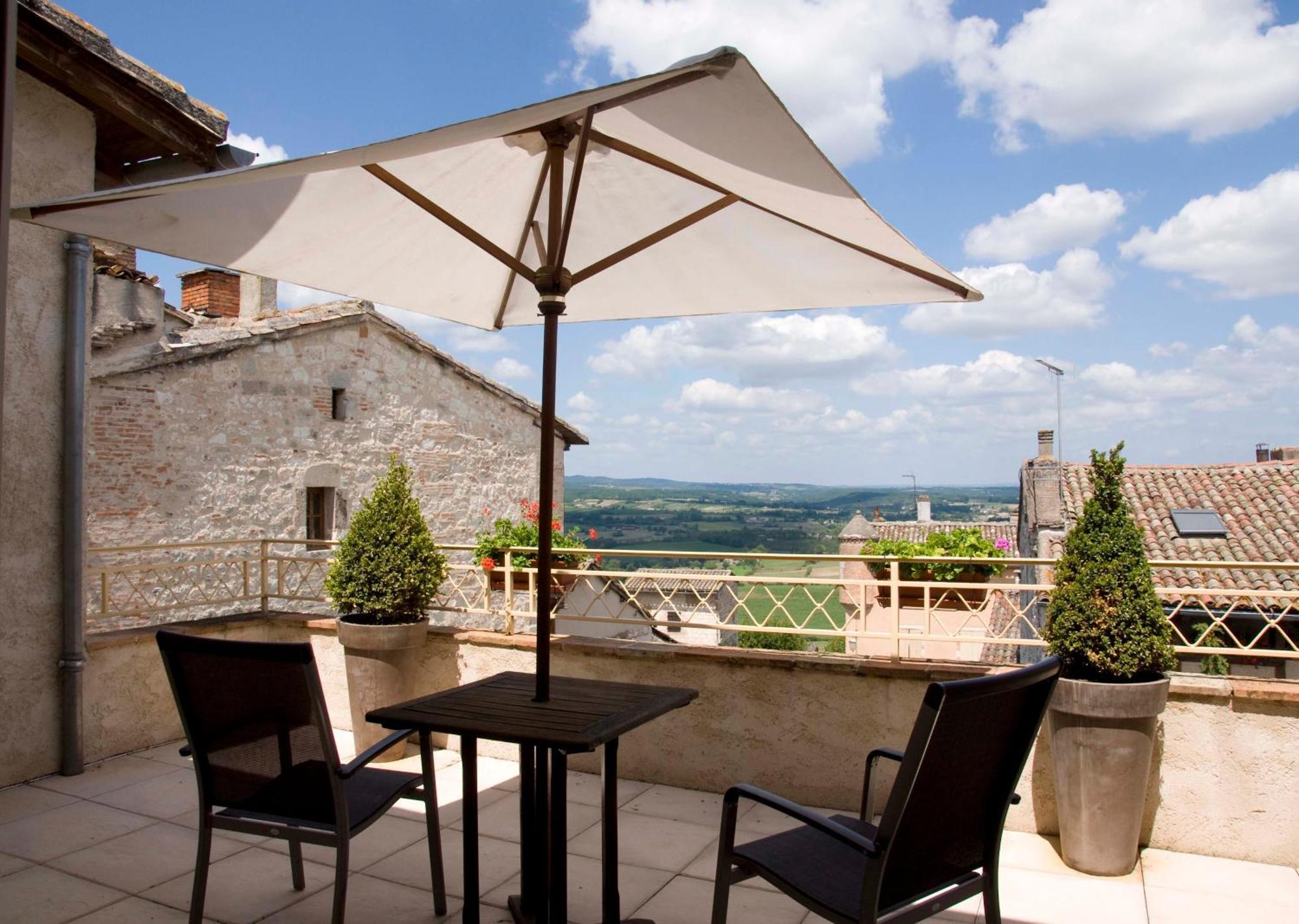 Hotel Des Consuls Castelnau-de-Montmiral Экстерьер фото