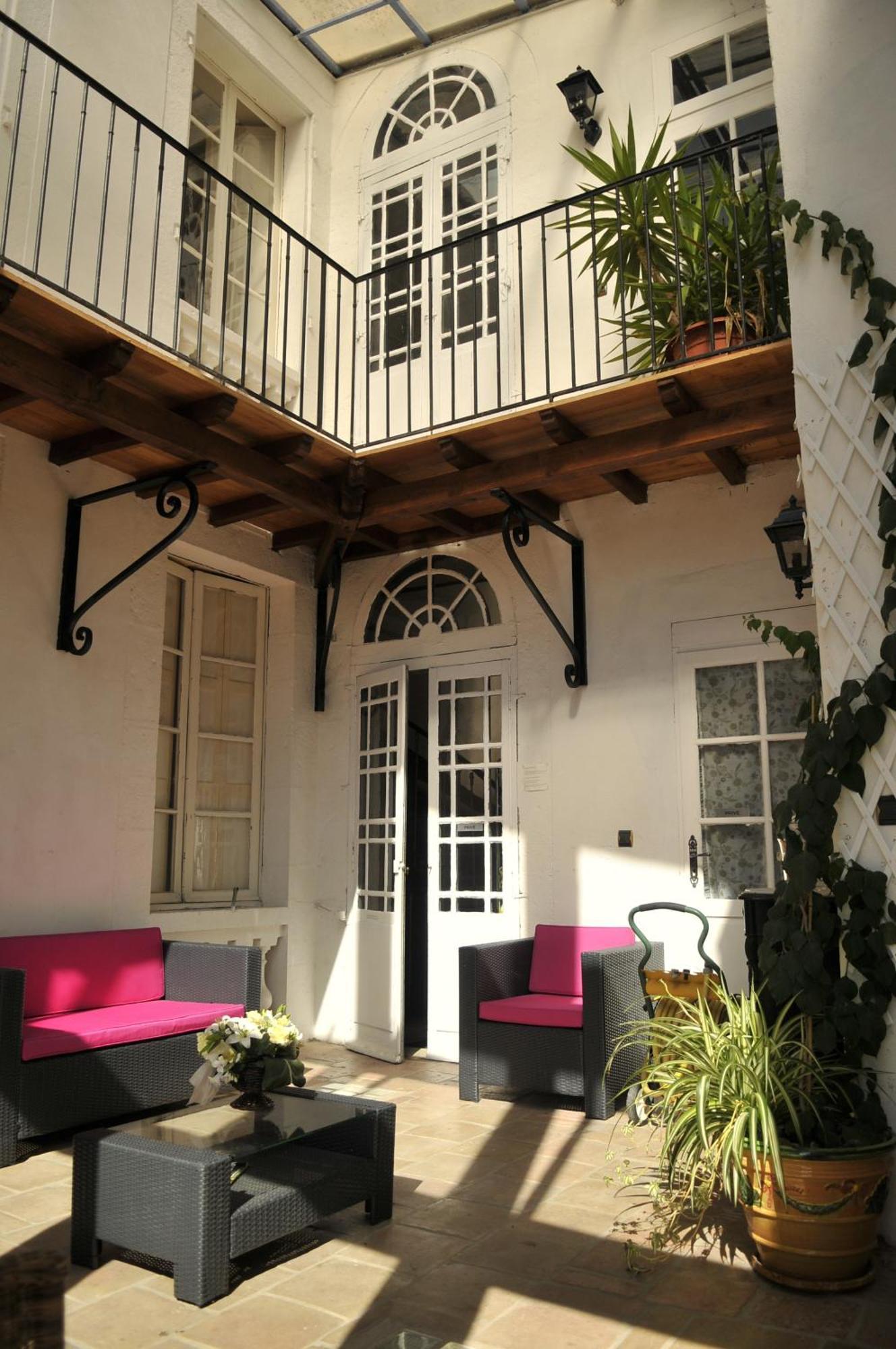 Hotel Des Consuls Castelnau-de-Montmiral Экстерьер фото