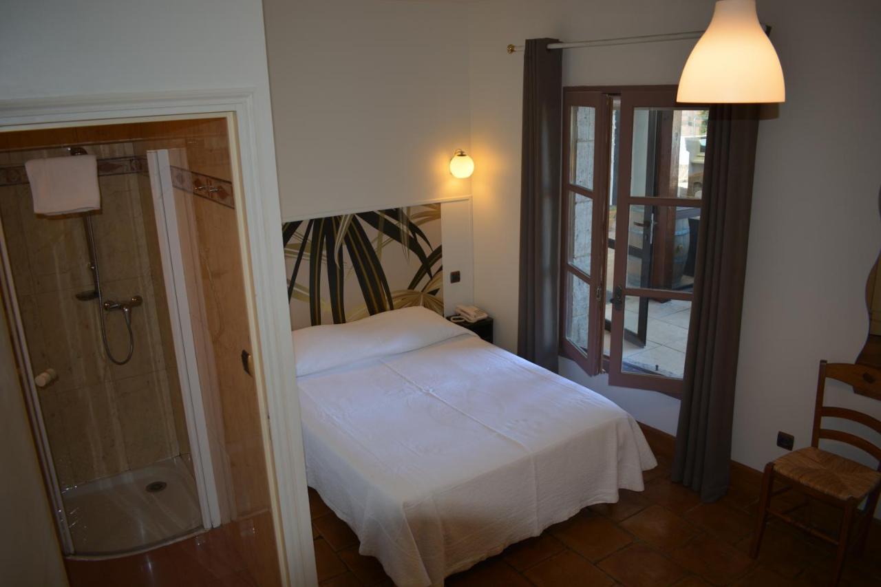 Hotel Des Consuls Castelnau-de-Montmiral Экстерьер фото