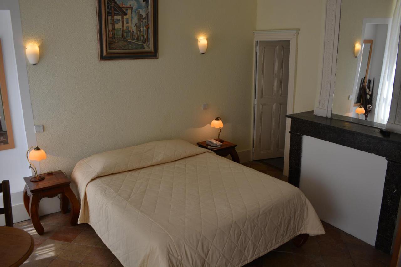Hotel Des Consuls Castelnau-de-Montmiral Экстерьер фото